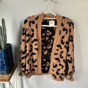 Abercrombie & Fitch Black and Tan Leopard Cardigan